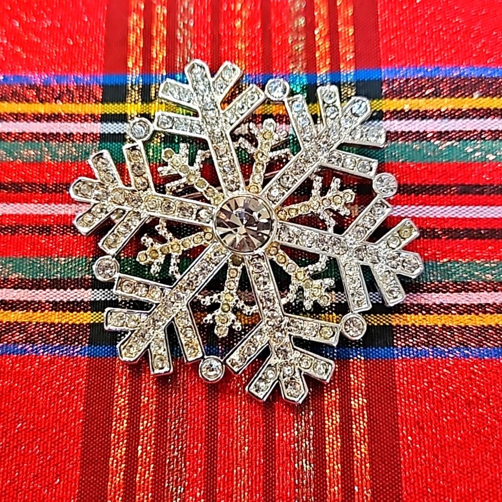 Snowflake Silver Toned Rhinestone Large Brooch‎ Pin